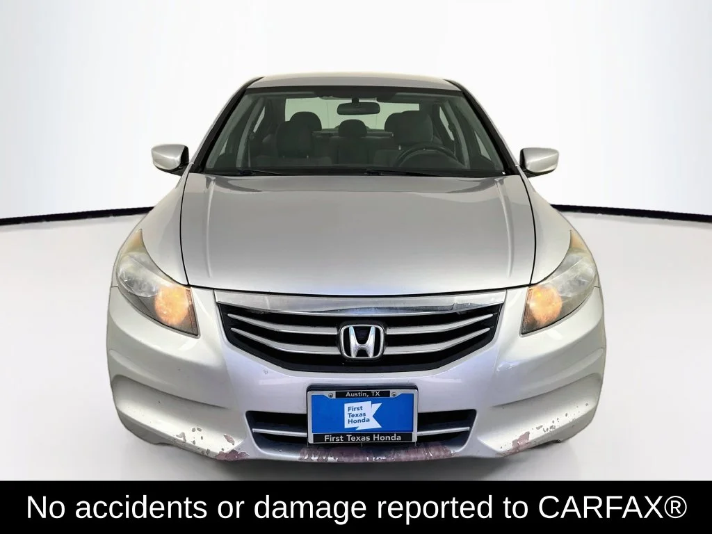 Used 2012 Alabaster Silver Metallic Honda LX image 2