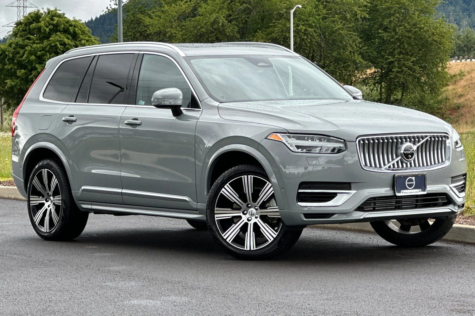 2025 Volvo XC90 T8 Recharge Plus Bright 7-Seat 4WD's photo