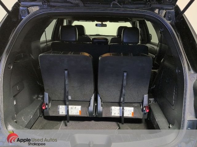 Used 2016 Black Ford XLT image 9