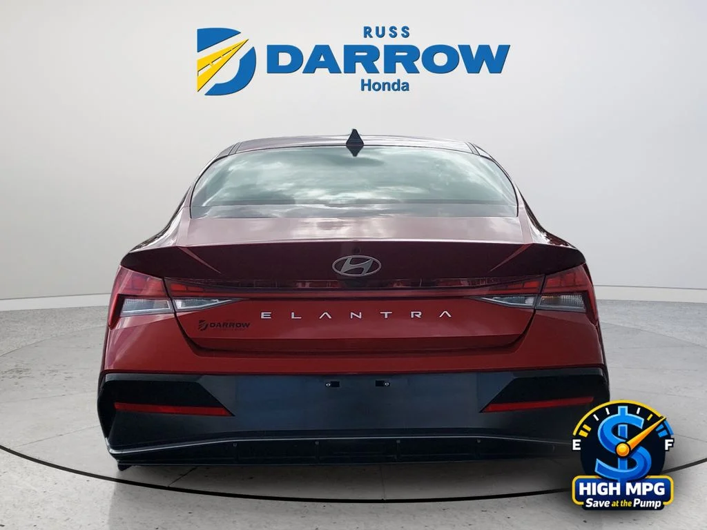 Used 2024 Red Hyundai SEL image 4