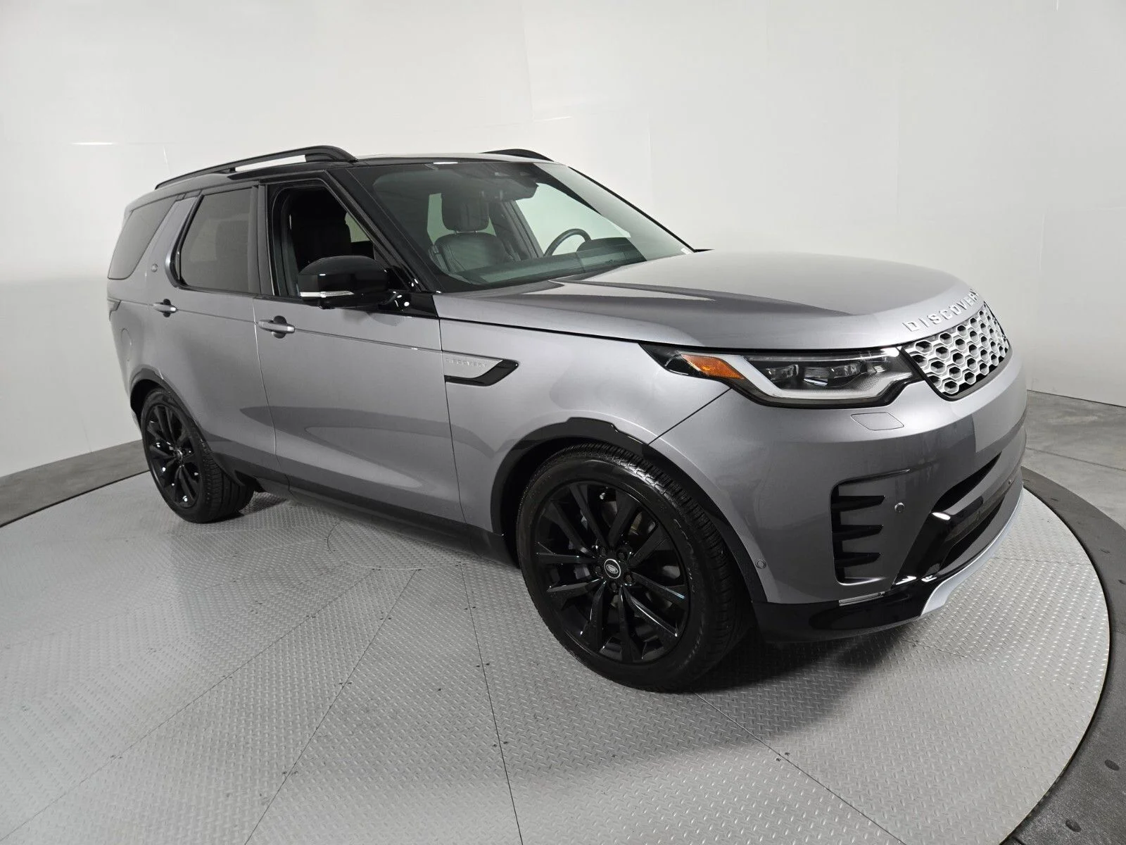 Used 2026 Eiger Gray Metallic Land Rover Gemini Edition image 17