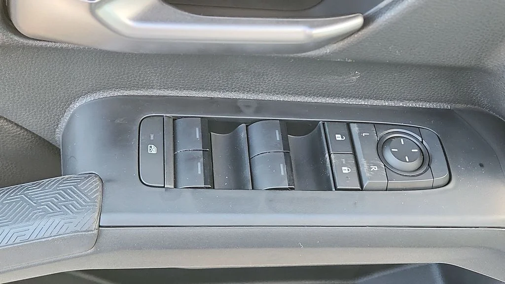 2026 Toyota Tacoma TRD Off Road - Photo 17