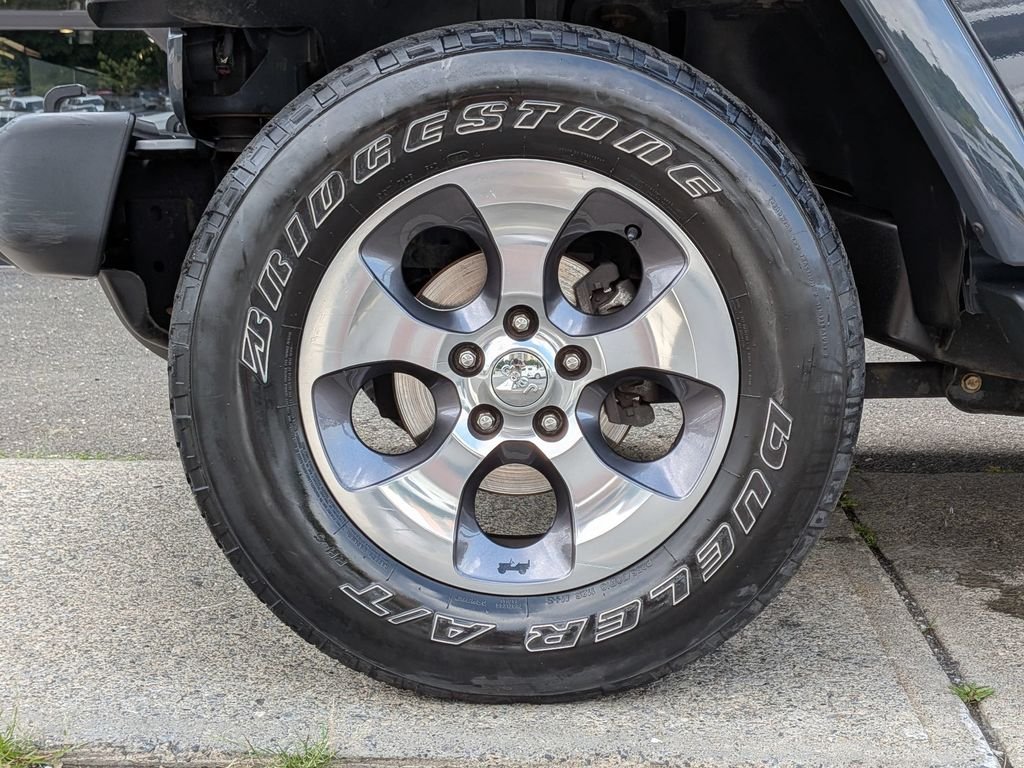 Used 2016 Black Jeep Unlimited Sahara image 24