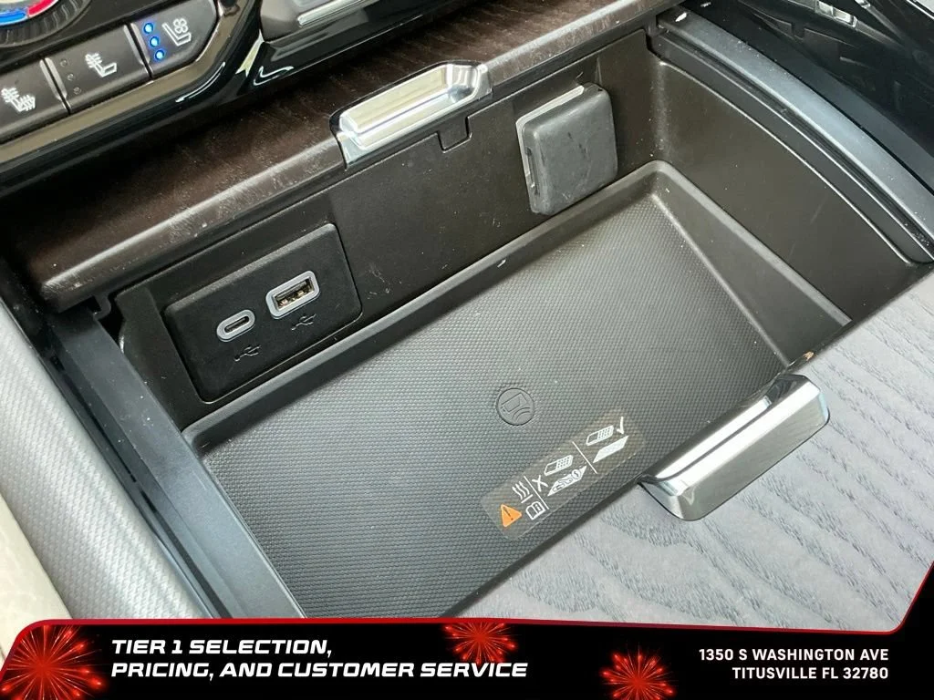Used 2024 White Frost Tricoat GMC Denali image 51