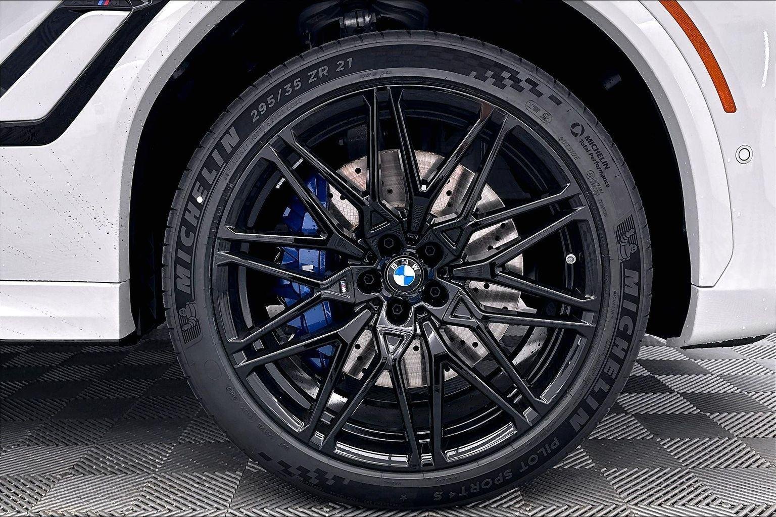 New 2027 Alpine White BMW Competition image 37