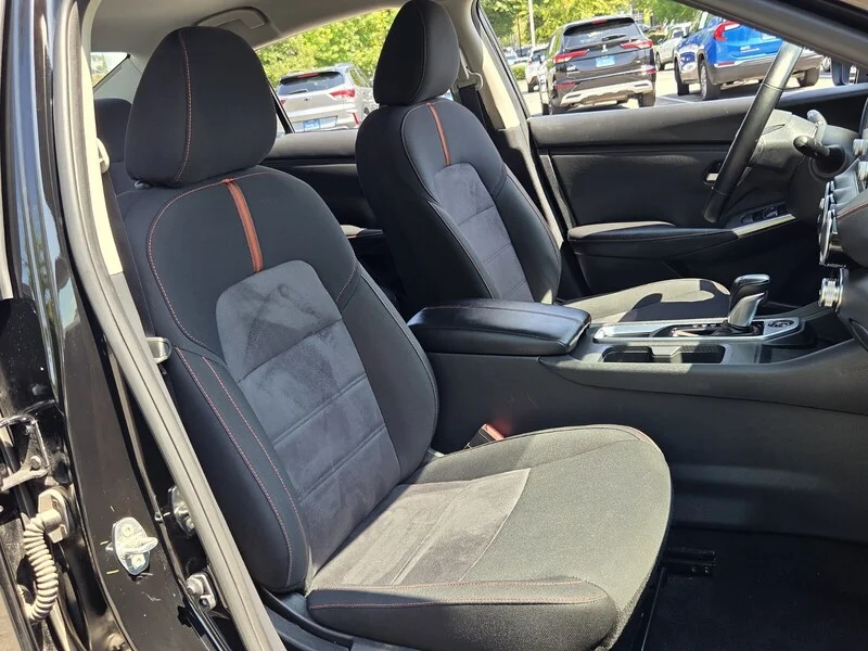 Used 2025 Super Black NISSAN SR image 17