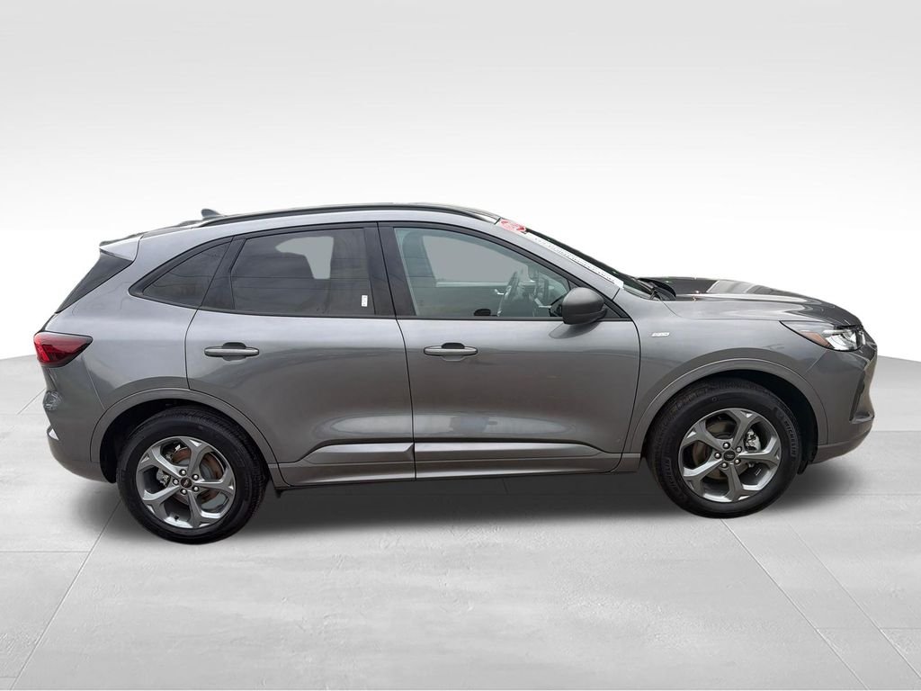 Used 2024 Gray Ford ST-Line image 6