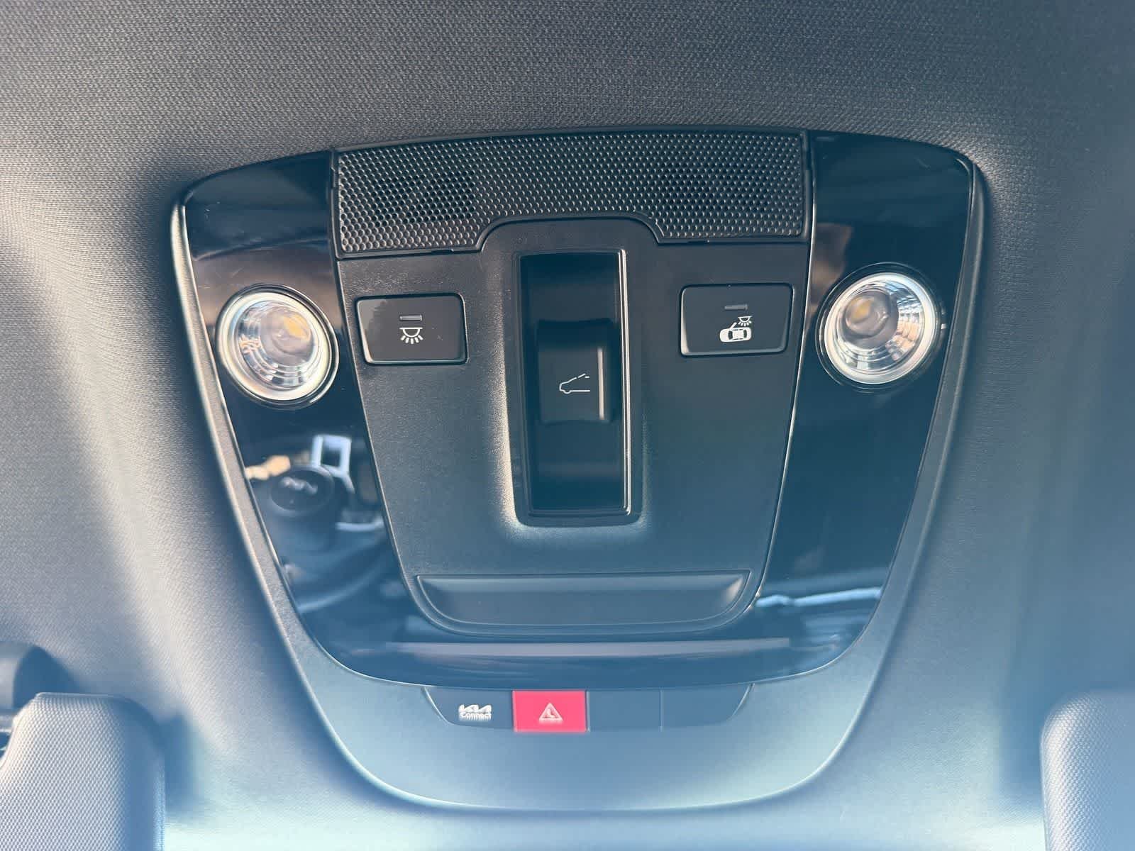 Used 2025 Glacial White Pearl Kia X-Line image 19