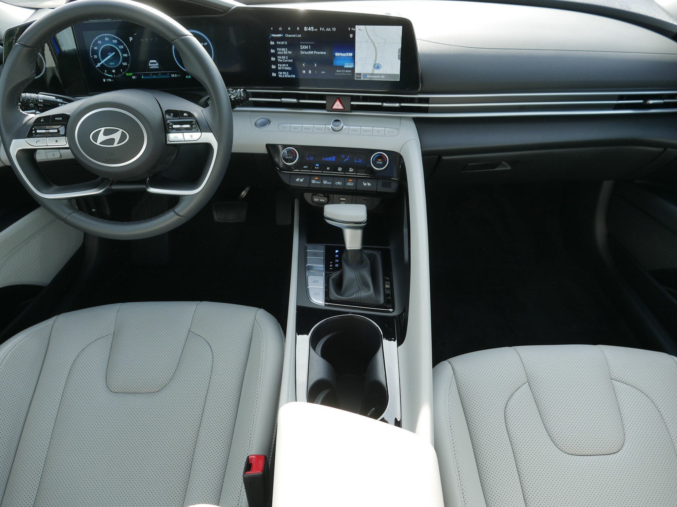 2026 Hyundai Elantra Limited - Photo 10
