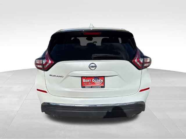 Used 2018 White Nissan S image 6