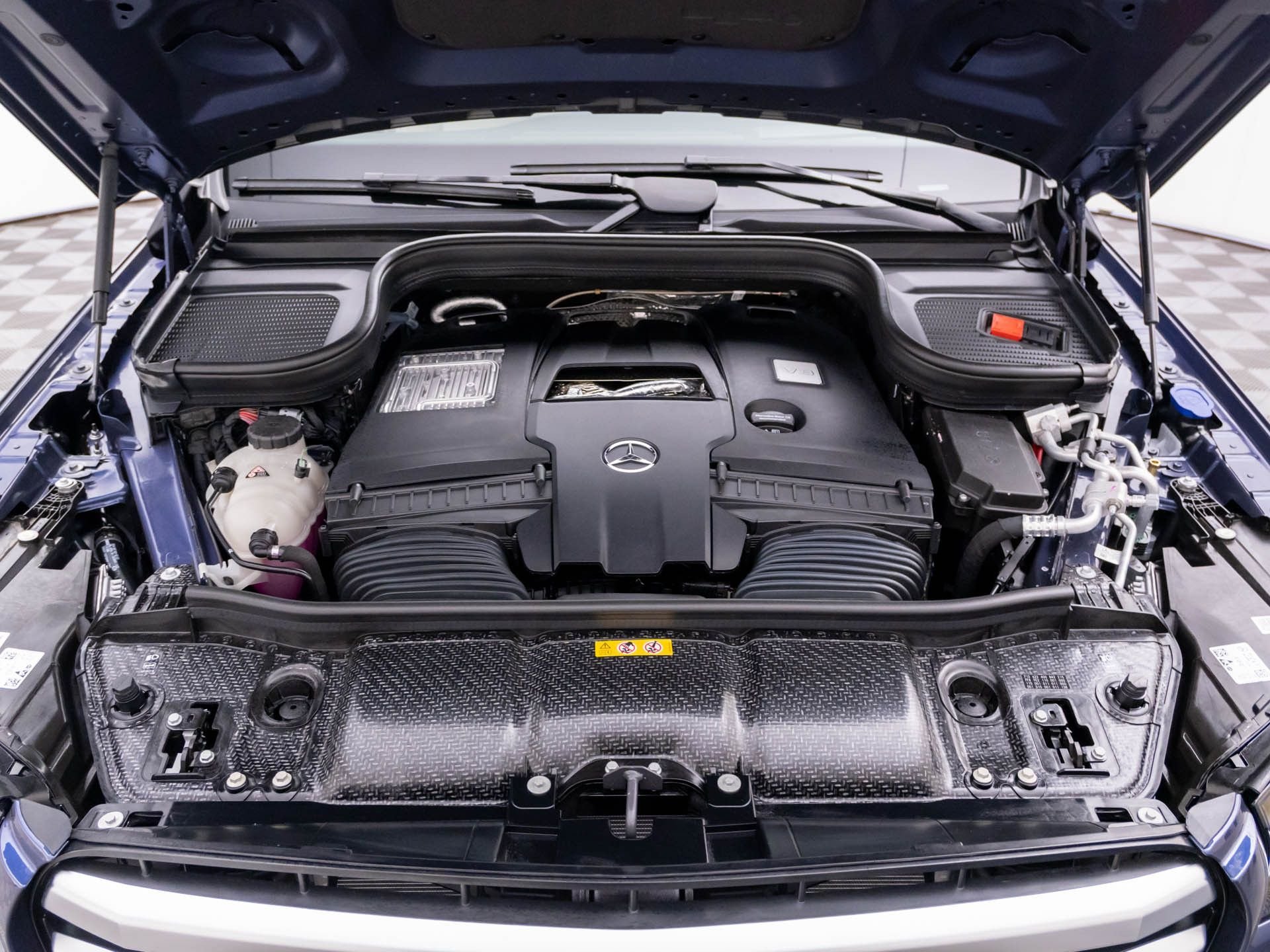 New 2026 Twilight Blue Metallic Mercedes-Benz GLS 580 image 31
