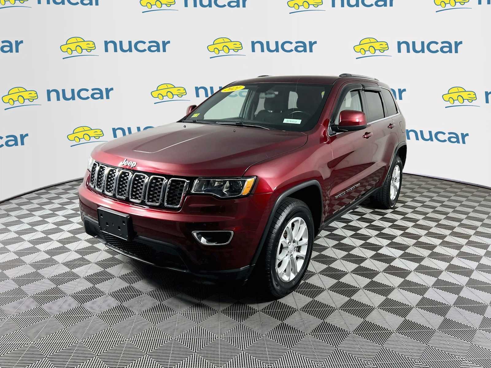 Used 2021 Velvet Red Pearlcoat Jeep Laredo E image 3