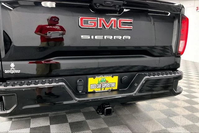 Used 2024 Onyx Black GMC Pro image 9