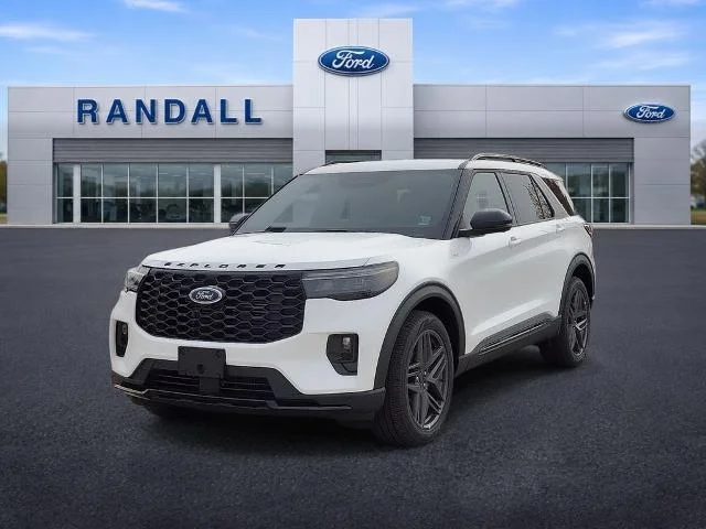 New 2026 Star White Metallic Tri-Coat Ford ST-Line image 2