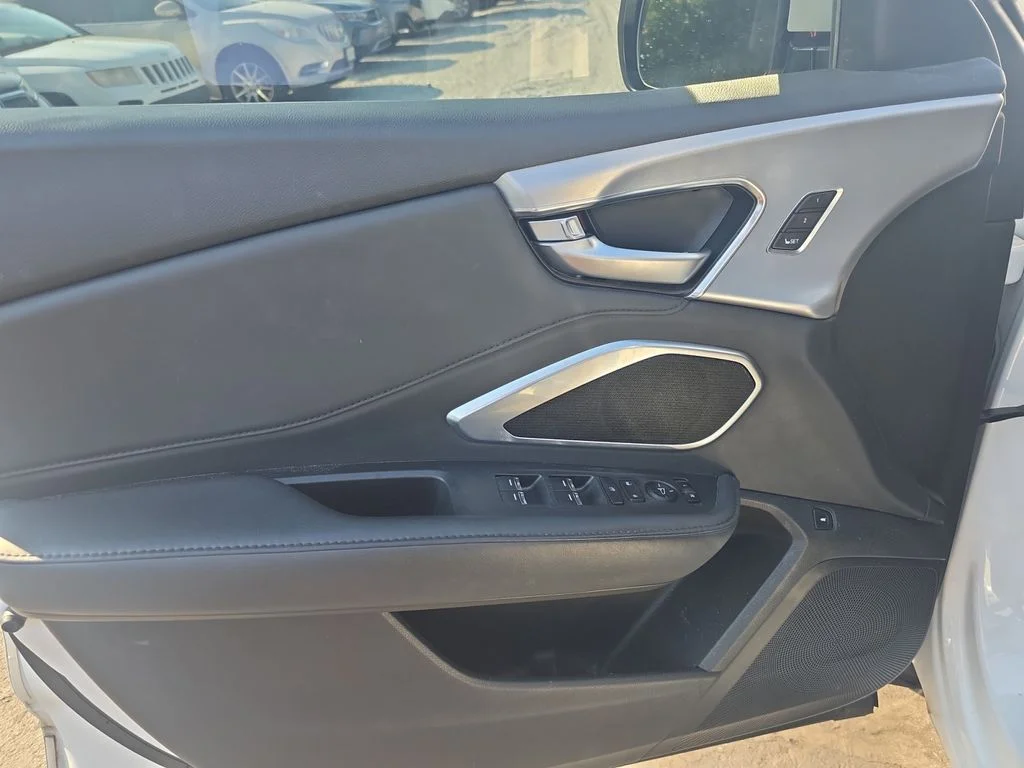 Used 2021  Acura Base image 12