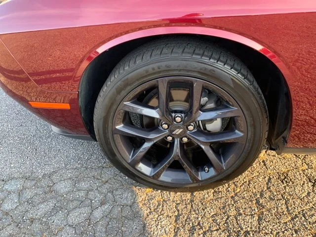 Used 2023 Octane Red Pearlcoat Dodge SXT image 31
