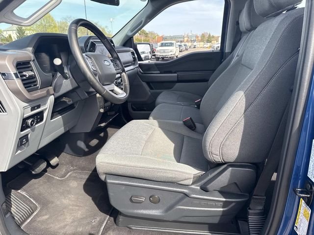 Used 2025 Atlas Blue Metallic Ford XLT image 25