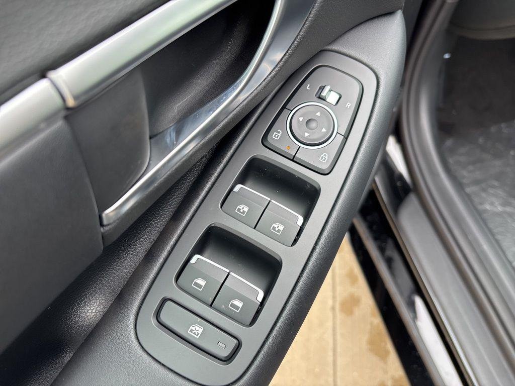 New 2026 Abyss Black Hyundai SEL Sport image 16