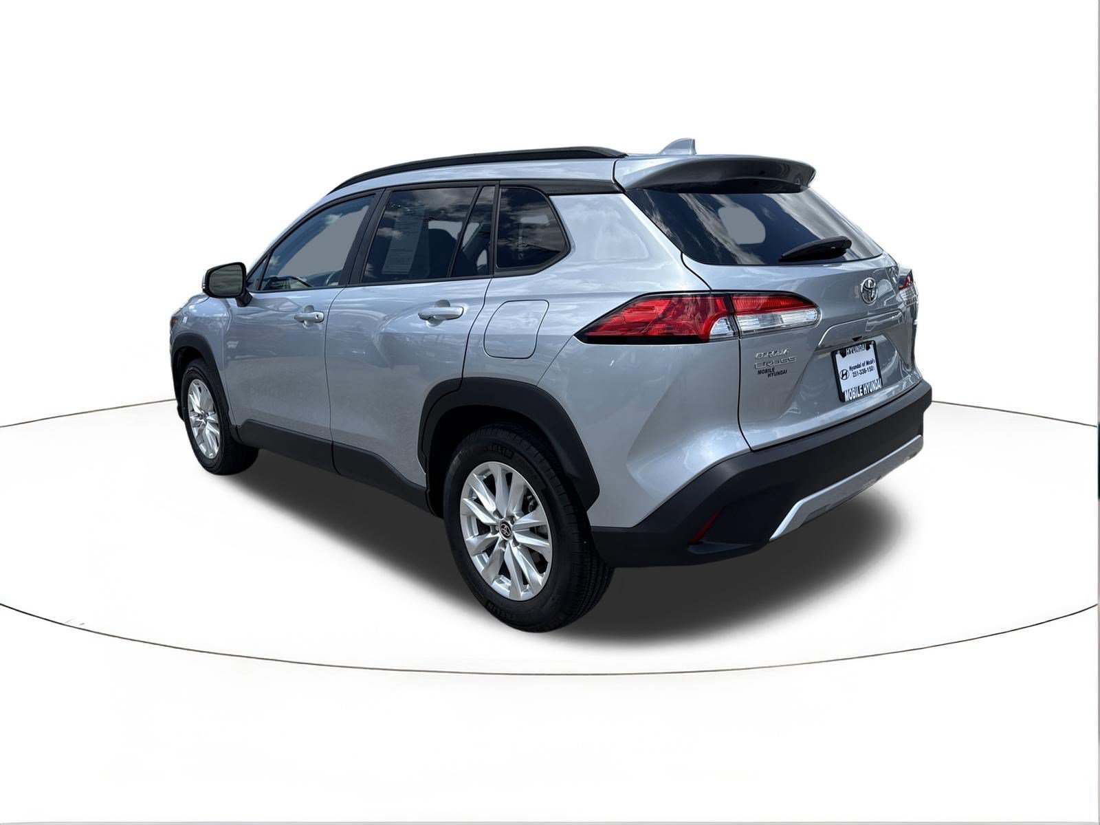 Used 2024 Sonic Silver Toyota LE image 5