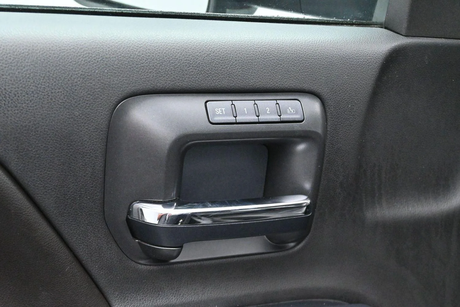Used 2017 DARK SLATE METALLIC GMC Denali image 12