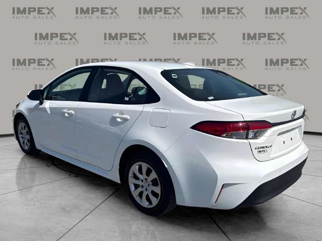 Used 2025 White Toyota LE image 3