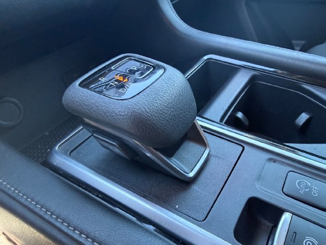 Used 2025 Blue Nissan SV image 28