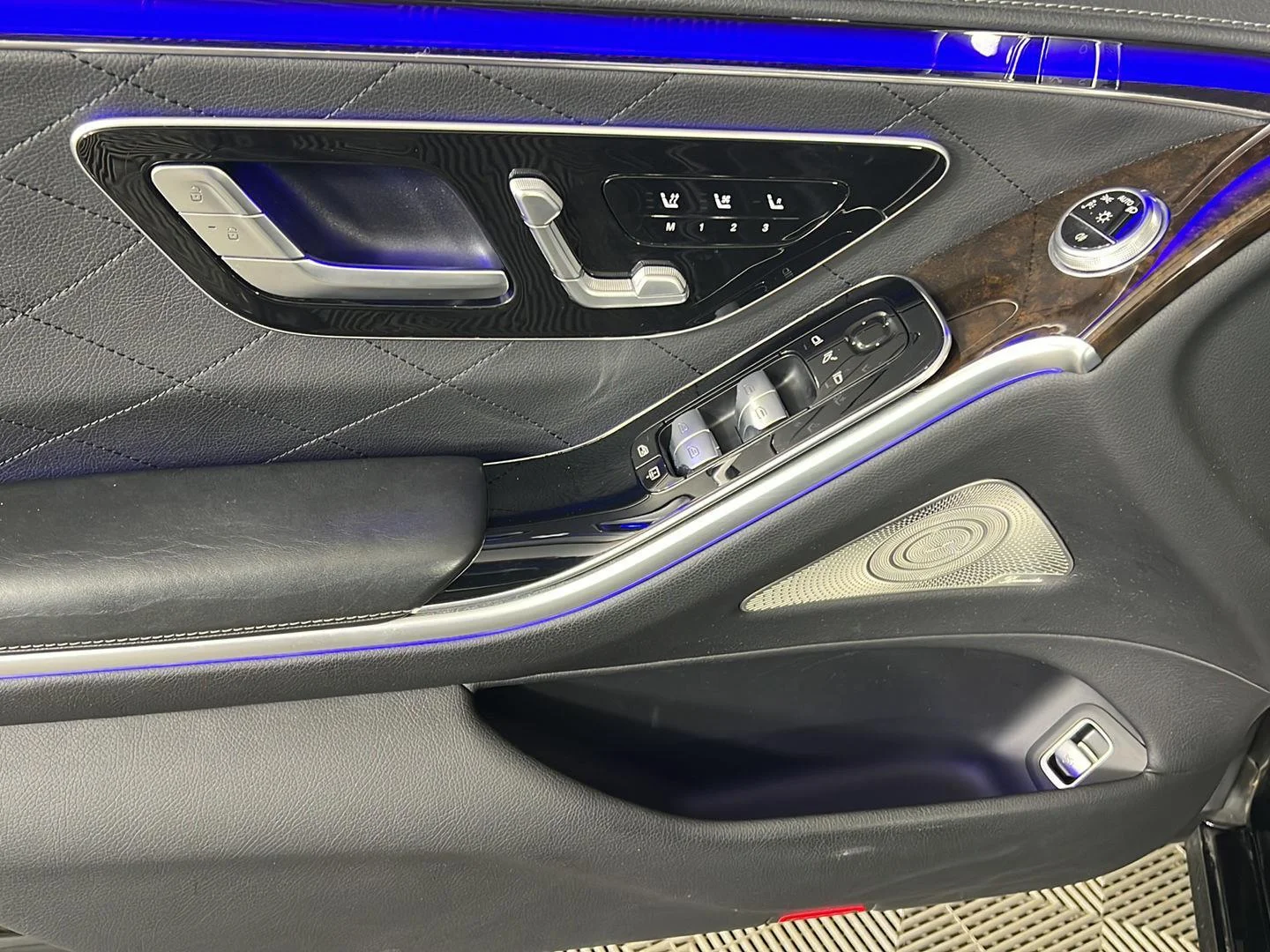 Used 2021 Black Mercedes-Benz S 580 image 16