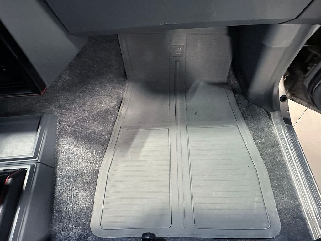 Used 1987 Gray Chevrolet  image 43