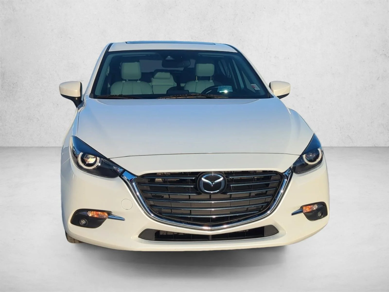 Used 2018 Snowflake White Pearl Mica Mazda Grand Touring image 2