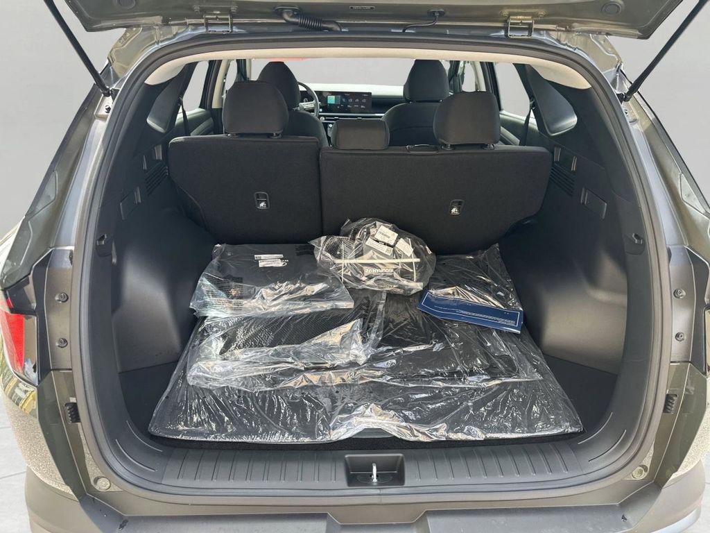 New 2026 Rockwood Green Hyundai SE FWD image 22