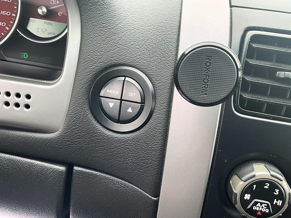 Used 2006 Gray Pontiac Base image 18