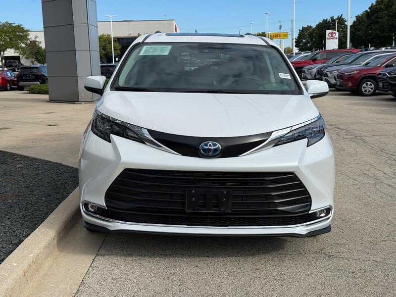 Used 2024 Pearl Toyota XLE image 8