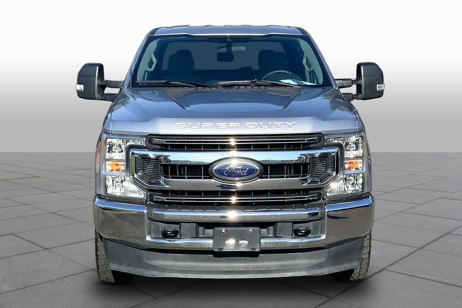Used 2022 Iconic Silver Ford XLT image 4