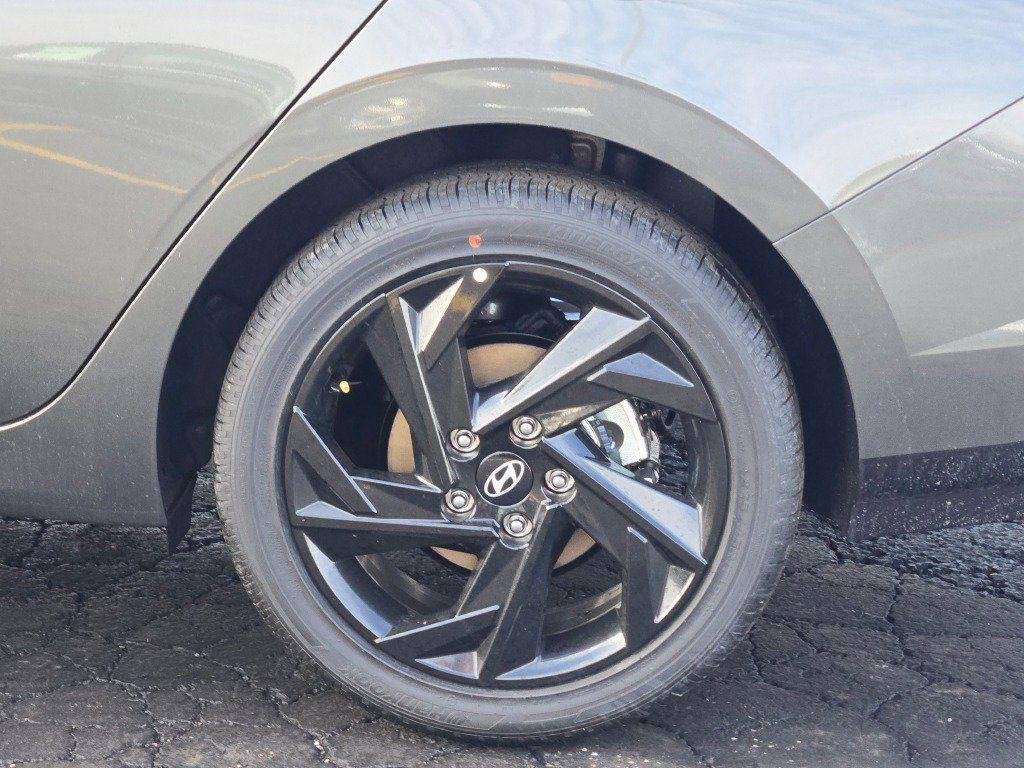New 2026 Gray Hyundai SEL Sport Premium image 17