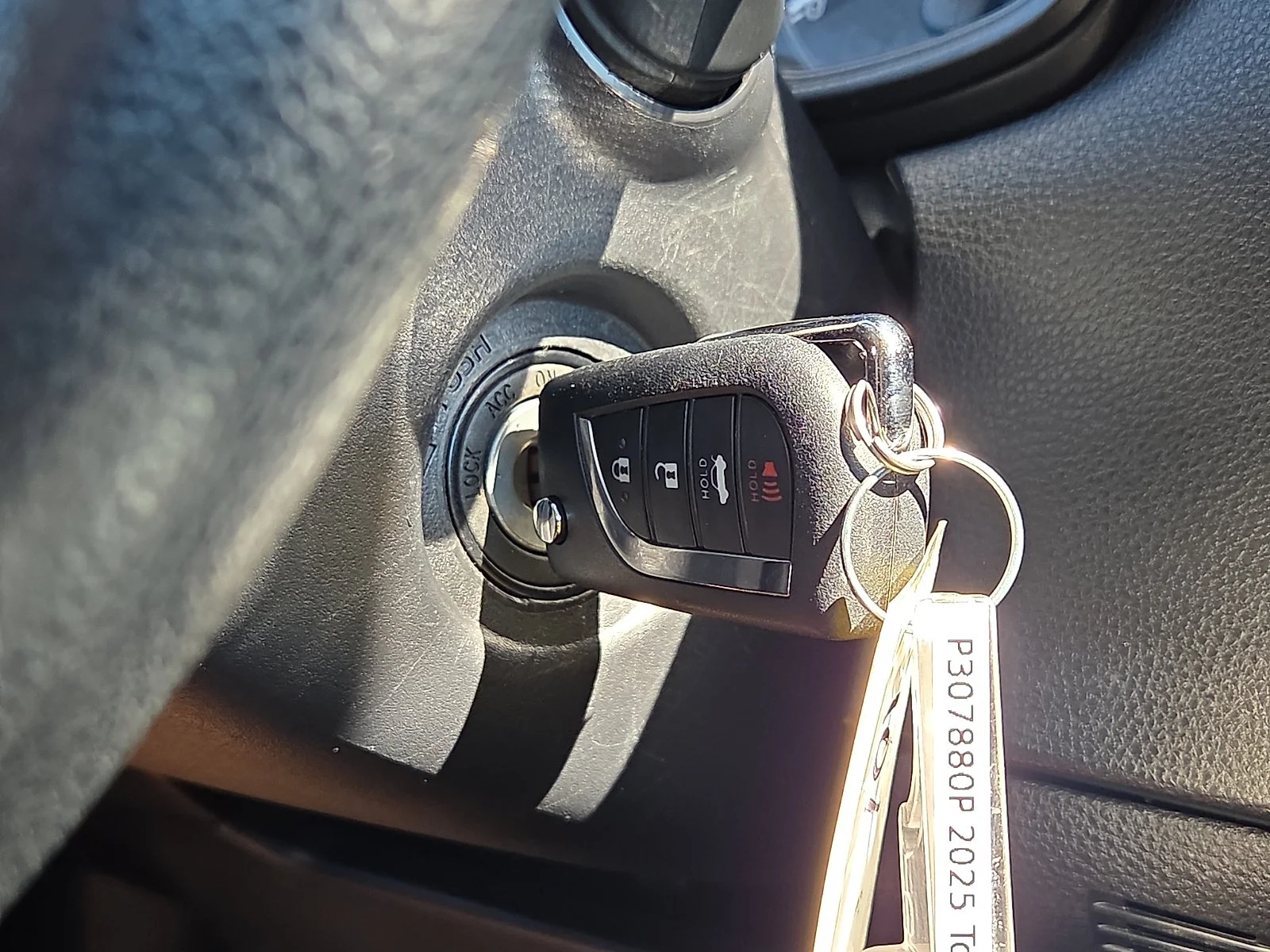 Used 2025 Midnight Black Metallic Toyota LE image 20