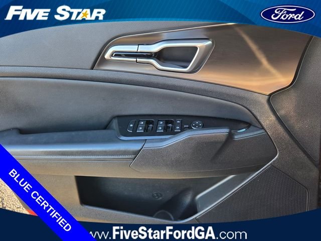 Used 2025 Ebony Black Kia EX image 29