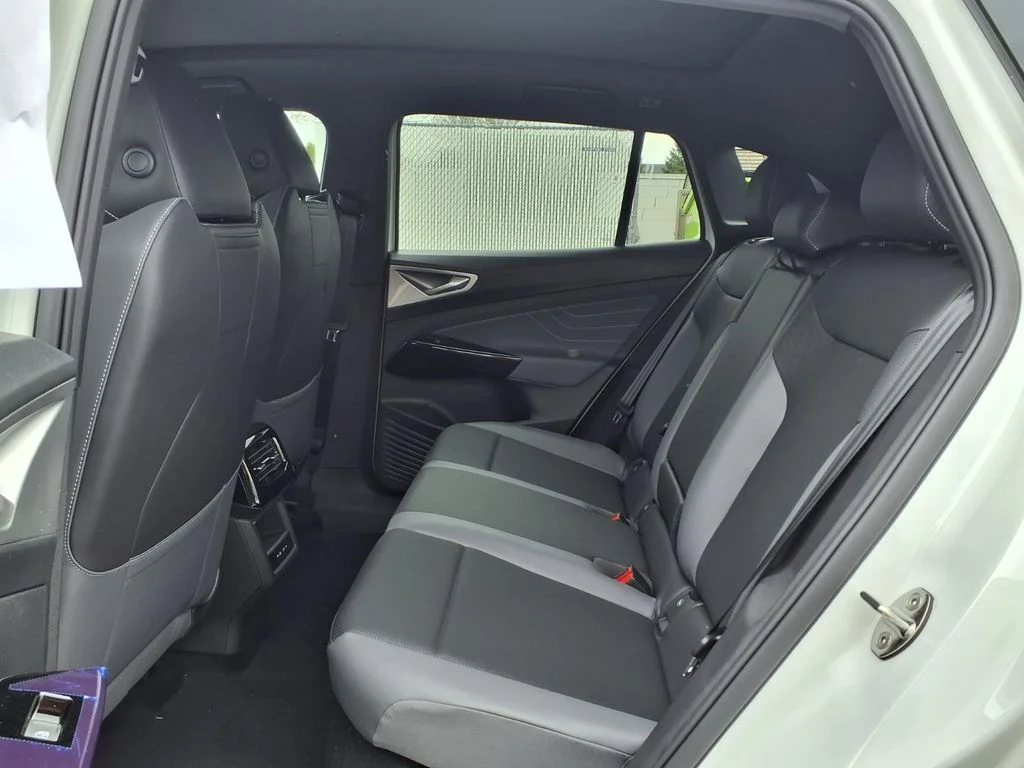 New 2026 Opal White Pearl Volkswagen Pro S image 17