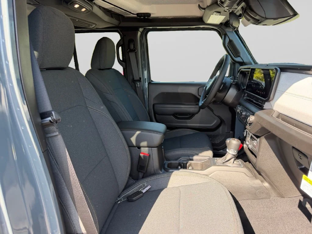 New 2026 Anvil Clear-Coat Exterior Paint Jeep Sport S image 17