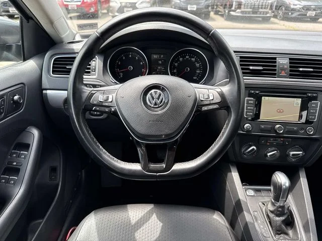 Used 2015 Gray Volkswagen 1.8T SE image 17