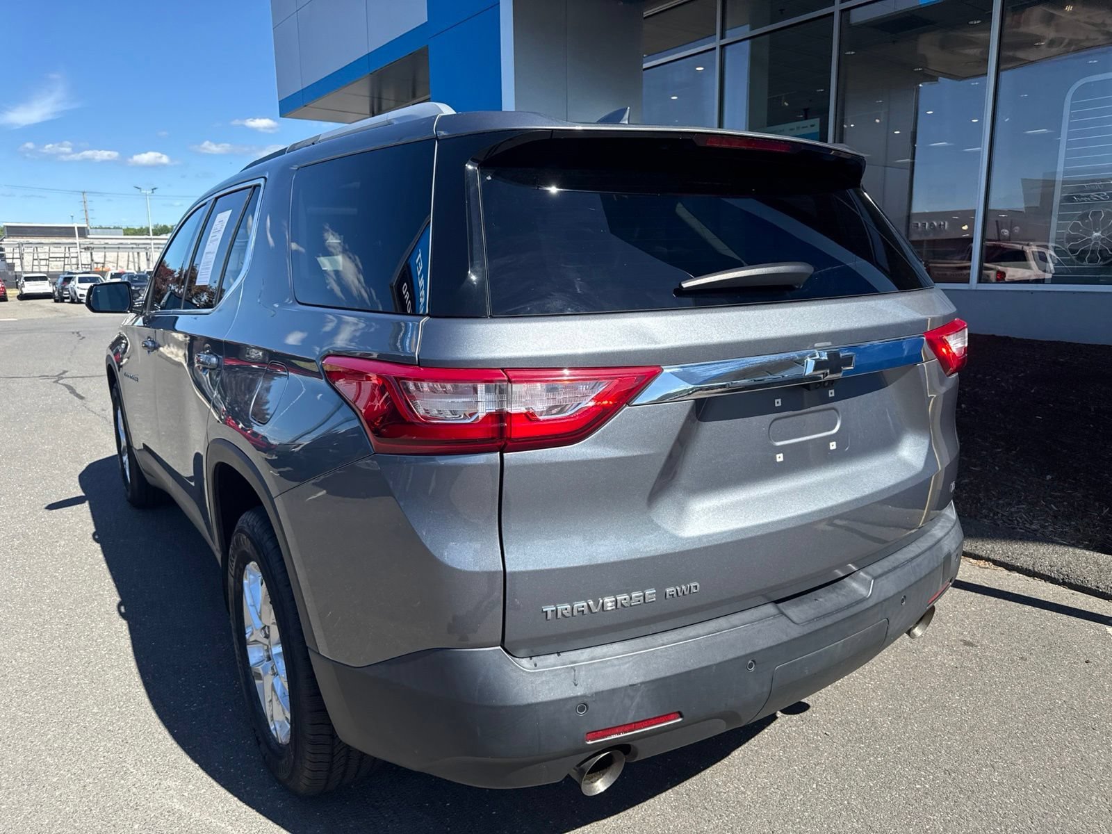 Used 2018 SATIN STEEL METALLIC Chevrolet LT Leather image 8