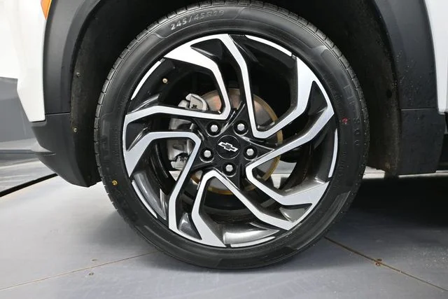 Certified Used 2025 Beige Chevrolet RS image 13