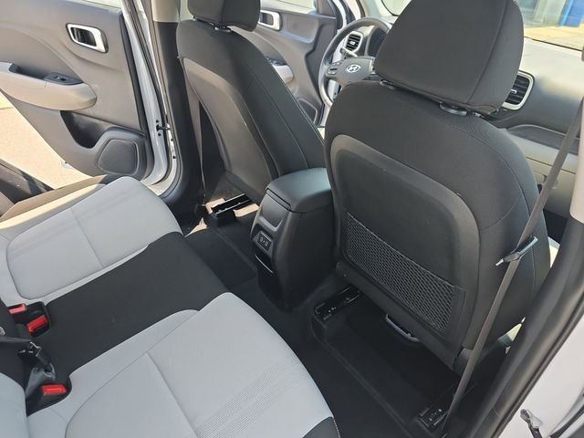 Used 2025 White Hyundai SEL image 12