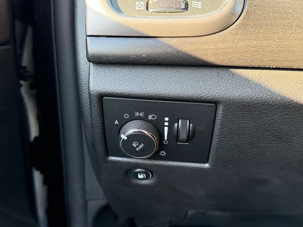 Used 2018 Gray Jeep Laredo E image 25