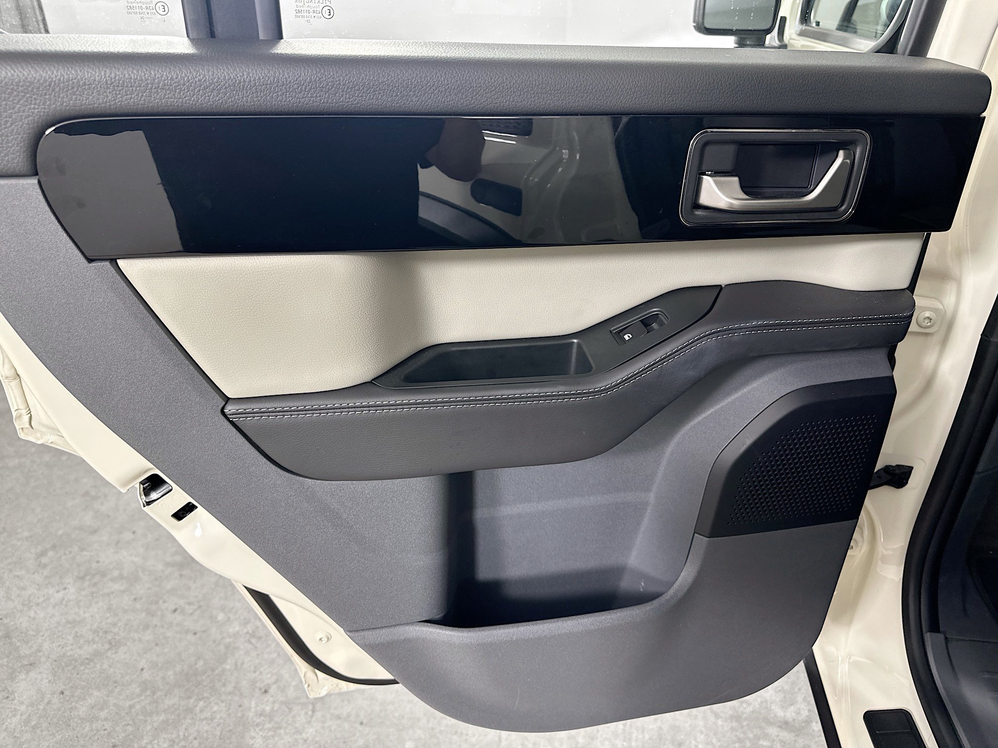 Used 2024  INEOS Fieldmaster image 37