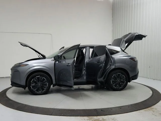 Used 2026 Gray Nissan Platinum image 12