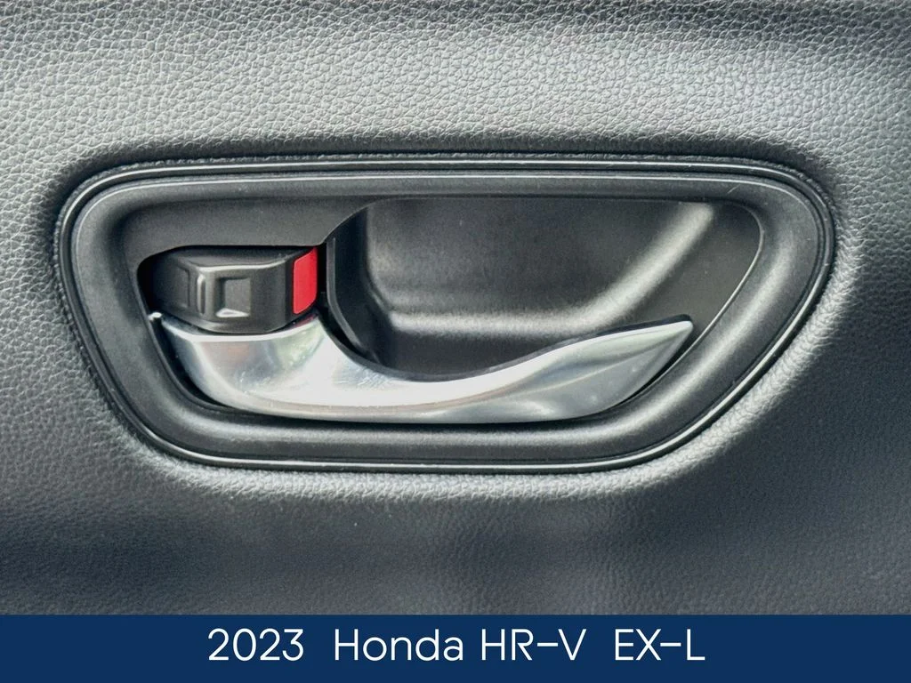 Used 2023  Honda EX-L image 18