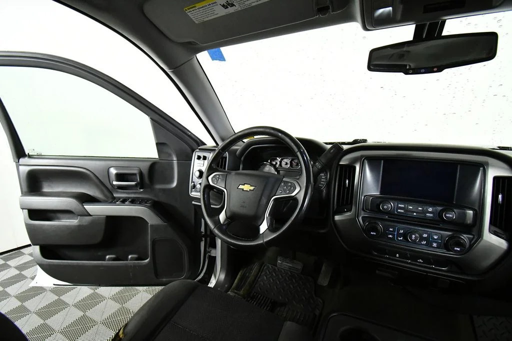 2017 Chevrolet Silverado 1500 LT - Photo 19