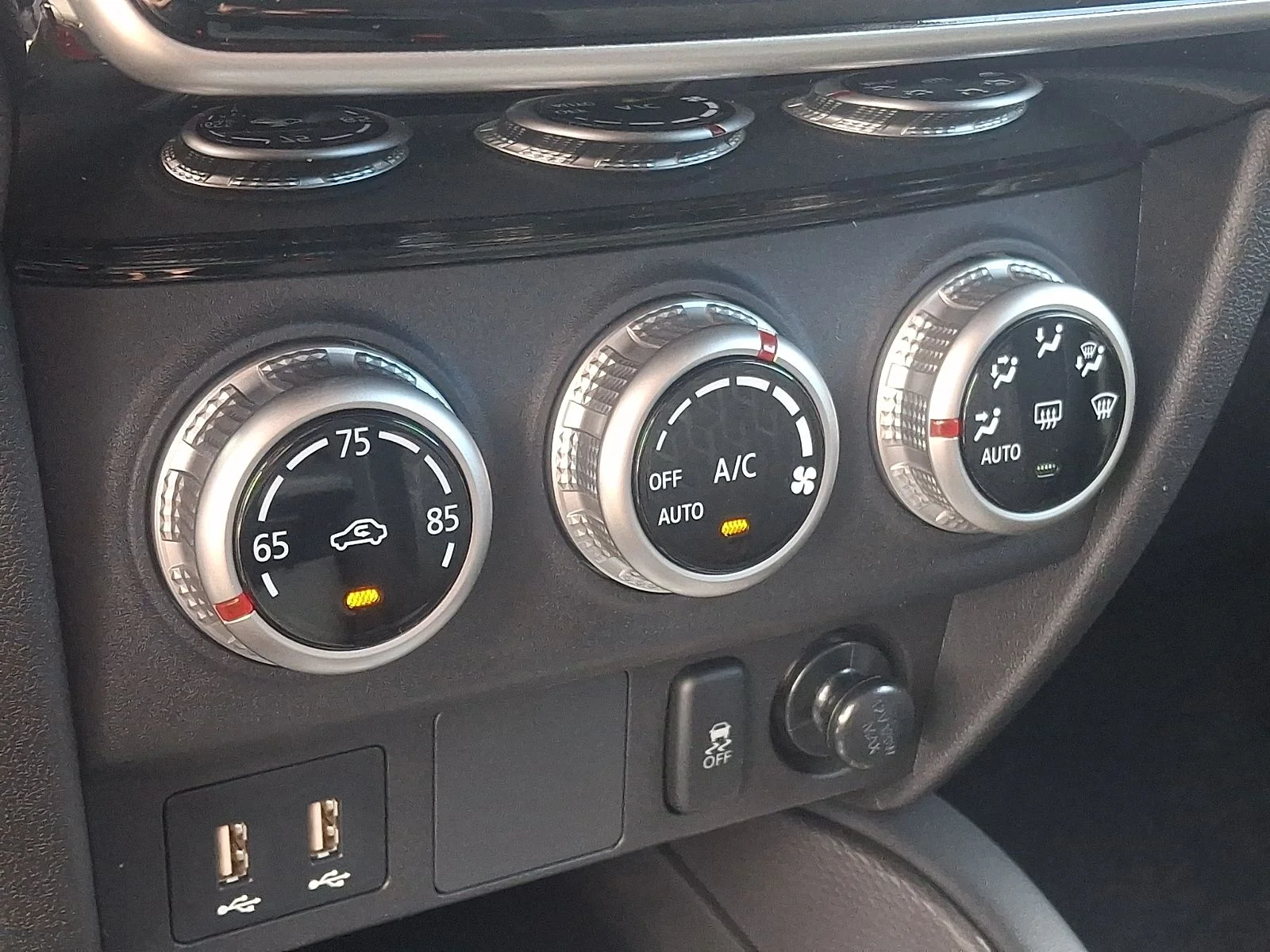 New 2027 Gray Mitsubishi 2.0 ES image 14