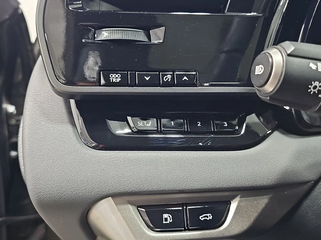 Certified Used 2023 Green Lexus 350h Premium image 28