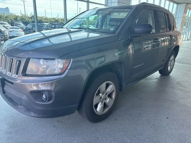 Used 2014 Granite Crystal Metallic Clearcoat Jeep Sport image 3